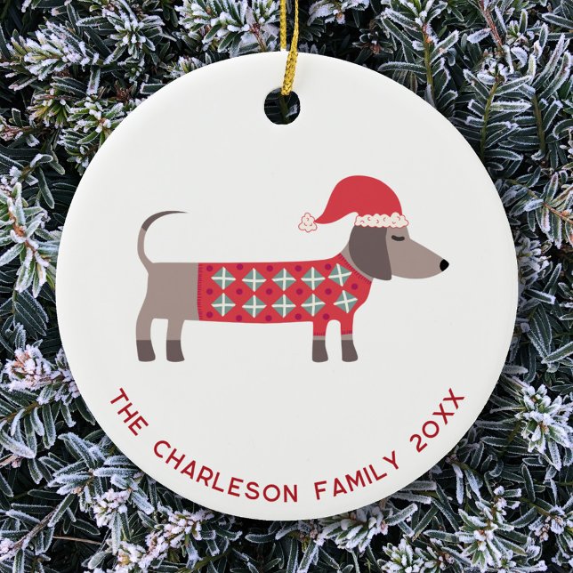 Personlig Jul Dachshund Hund Roligt Julgransprydnad Keramik (Dachshund dog Christmas personalized family name date ceramic ornament)