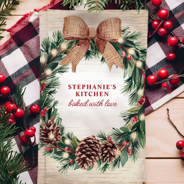 Personlig julkrans av rustik tallkotte kökshandduk (Skapare uppladdad)