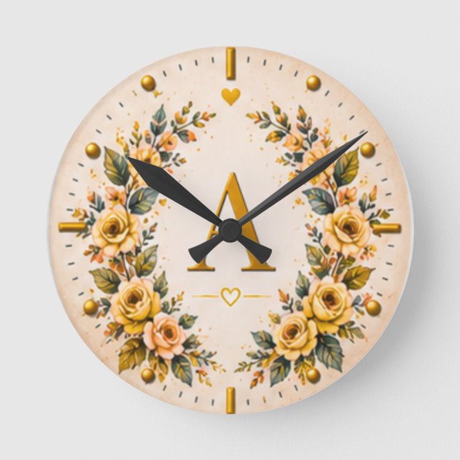 Personlig klocka med blommotiv och bokstaven A (Framsida)