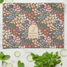 Personlig köksduk med namn & initial blommotiv
