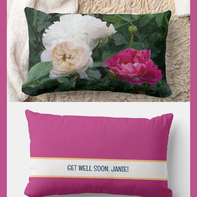 Personlig Kom snart till medarbetarens vän Ro Lumbarkudde (Modern, elegant Get Well Soon personalized name accent pillow. Photo of cream & streaked pink roses)