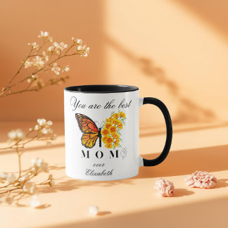 Personlig kopp för mors dag med blommande fjäril