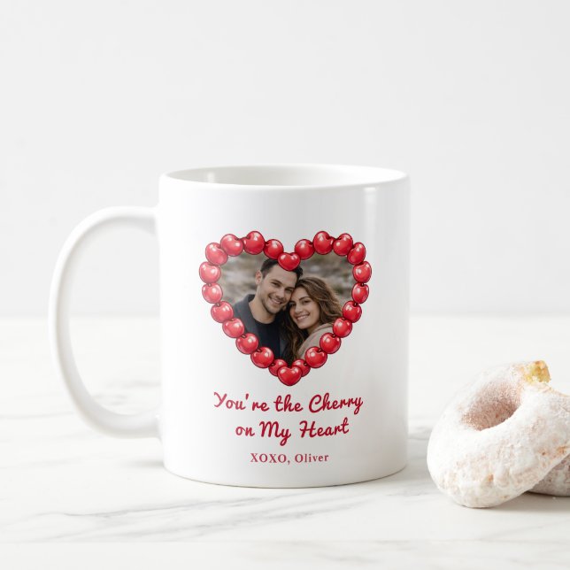 Personlig körsbärshjärta-foto  kaffemugg (Med munk)
