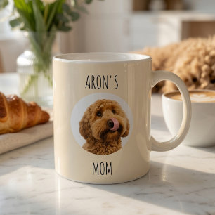 Personlig krämfärgad hundmamma-mugg med husdjursna kaffemugg