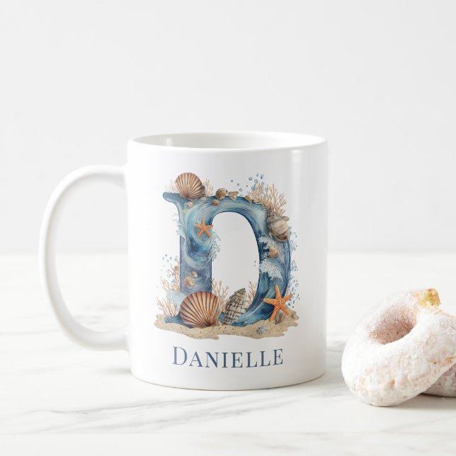 Personlig kustmonogram D Initial Strand Kaffemugg (Med munk)