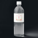 Personlig Lärare | Monogram-Vapensköld i klassrum Vattenflaskor Etikett<br><div class="desc">Dessa vattenflaskor för vapensköld i klassrummen har en vapensköld med rosa bows, en stapel av bokar, äpplen och pennor. Färg omfattar, Rosa, rött, blått, gult, grönt och svart. Du kan anpassa dig med ett första monogram. Om du har några frågor eller behöver hjälp med att anpassa den här inbjudan kan...</div>