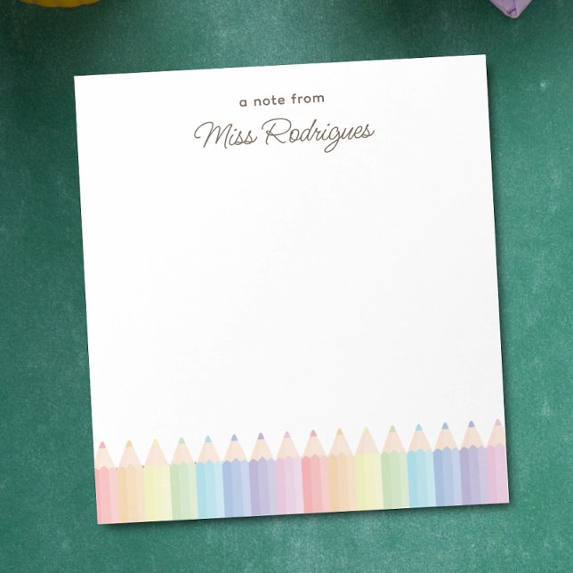 Personlig Lärares uppskattning Pastel Rainbow Anteckningsblock (Teacher's notepad is displayed at 5.5 x 6 inches. Personalize with your name.)