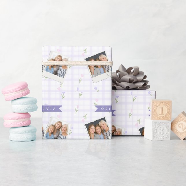 Personlig Lavendel Gingham Blommig Namnpresent Presentpapper (Baby Shower)