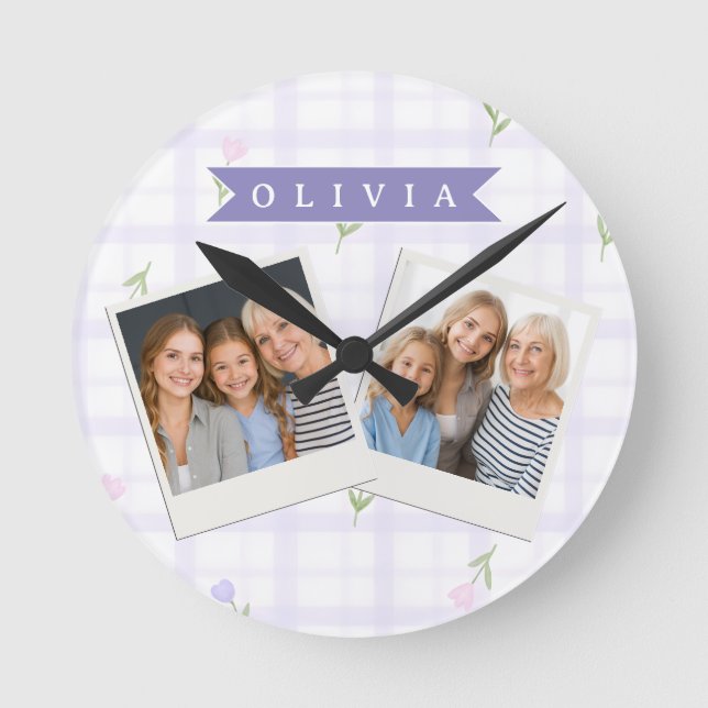 Personlig Lavendel Gingham Blommig Namnpresent Rund Klocka (Framsida)