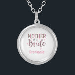 Personlig Leopard Print Mor of Bride Gift Silverpläterat Halsband<br><div class="desc">Anpassa det här silver-halsbandet eller låset för budens mamma. Rosa och grått leopard är trendig och en sådan kommer att vara en underbar gåva till henne. Se våra för Mor i brudgummen och brudgummen.</div>