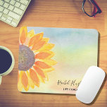 Personlig Life Coach Solros Mouse Pad<br><div class="desc">Den här färgstarka bioträningsmusslan för biologiskt liv dekoreras med en gult solros på en vattenfärgad bakgrund. Enkelt anpassade. Du kan byta Life Coach till ditt eget yrke. Använda alternativet Anpassa ytterligare om du vill ändra texten storlekt, stil eller färg om du vill. Eftersom vi skapar vår egen teckning kommer du...</div>