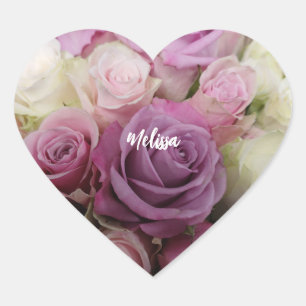 Personlig lila & vit ros romantisk blommigt hjärtformat klistermärke