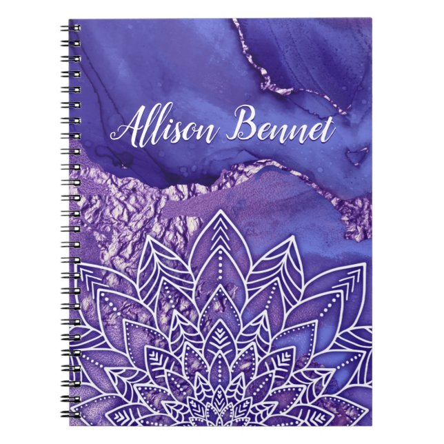 Personlig Lila White Watercolor Mandala Anteckningsbok (Framsidan)