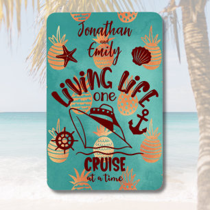 Personlig Living Life One Cruise at a Time Door Magnet