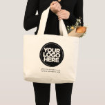 Personlig, Logotyp och textbomull Jumbo Tygkasse<br><div class="desc">Anpassa enkelt den här stora bomullsväskan till väskan med din egen anpassningsbar logotyp,  bild eller bild,  och namn,  slogan,  webbplats,  social-nätverk,  hashtaggar eller någon reklamtext. Ingen minsta orderkvantitet och ingen konfigurationsavgift. Anpassningsbar-märkt tote bags kan marknadsföra ditt företag som företagsswag och miljövänliga handelsprogram. Finns i andra färg.</div>