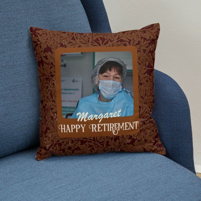 Personlig Lycklig Nurse Pension Gifts Brown Kudde (Skapare uppladdad)