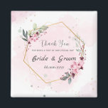 Personlig Magnet Wedding Favors for Guest<br><div class="desc">Personlig Magnet-bröllopsfavoriter för gäst med två tillgängliga alternativ,  runt och fyrkantig design med tema för rosa blommigt som kan vara personlig med att lägga till namn av brud och triom och även lägga till datum</div>