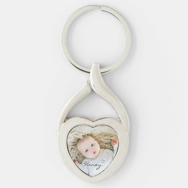 personlig mamma-gåva, Anpassningsbar-familjfoto på Twisted Heart Silverfärgad Nyckelring (Framsidan)