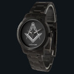 Personlig Masonic Watches | Freemason-gåvor Armbandsur<br><div class="desc">De här klassens och den sofistikerade moderna personligens masoniska klockor gör det möjligt för dig själv eller en annan övernattningsbror att få unika och anpassningsbar... Anpassa den här färgrutesymbolen enkelt med egen text, ändra bakgrundssymbolen färg och till och med kvadratsymbolen och komprimeringssymbolen stil. Den vassa svarta och vita symbolen illustrerar...</div>