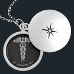 Personlig Medicinsk symbol Caduceus - Silver Berlockhalsband<br><div class="desc">Personlig Mediccal Symbol Caduceus Necklace redo för att du ska kunna anpassa dig. Obs! Alla mallområden behöver inte ändras. 📌 Om du behöver anpassa ytterligare klickar du på knappen "Klicka för att anpassa ytterligare" eller "Anpassa eller redigera design"och användor verktyg för att ändra storlek, rotera, ändra text färg, lägga till...</div>