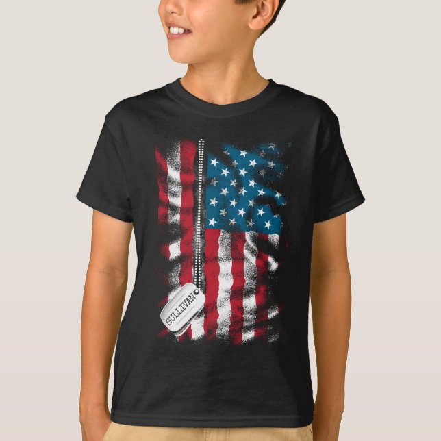 Personlig Militär Soldat Hundbrickor USA flagga T Shirt (Framsida)