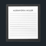 Personlig minimalistisk svart monogram Namn-låst Anteckningsblock<br><div class="desc">Håll dig organiserad och snyggt med personligen svart monogram namn anteckningsblock. Det här anteckningsblocket har en elegant och minimalistisk design och innehåller invändiga sidor som gör det enkelt att anteckna. Det svarta teckensnittet på en vit bakgrund ramas in i svart för en chic och ett sofistikerat utseende. Perfekt för arbete...</div>