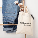 Personlig Modern Boho Möhippa Bridesmaid Tygkasse<br><div class="desc">Kolla in den här perfekten tote bags för dina gäster från brudens sida, bachelorette-partiet, födelsedagen eller bröllop gäst party favors. En modern och elegant anpassningsbar till väskan är chic och sofistikerad för att komplettera bröllop eller något speciellt tillfälle. De kan vara personlig med ditt namn och din roll i brudens...</div>