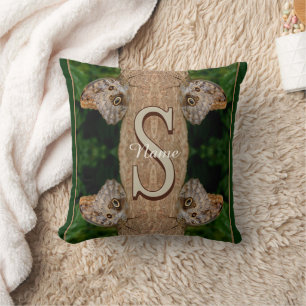 Personlig monogram initial namn Fjäril Konst Kudde