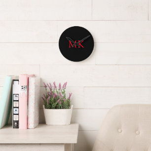 Personlig Monogram Initialer Modern Black Red Rund Klocka