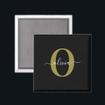 Personlig Monogram Namn Black White Guld Magnet<br><div class="desc">Den här elegantens monogram- och snyggt-manusförfattaren namn kan ges som en gåva till en födelsedag, bröllop, möhippa, årsdag, Mors dag eller vilken tillfälle som helst. Det kan vara personlig med människans initialtid och namn. Du kan ändra teckensnitt, teckensnitt färg, storlekt teckensnitt och bakgrund färg med Verktyg i Design. Teckensnittet storlekt...</div>