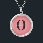 Personlig Monogram Namn Black White-Rosa Silverpläterat Halsband<br><div class="desc">Den här elegantens monogram- och snyggt-manusförfattaren namn kan ges som en gåva till en födelsedag, bröllop, möhippa, årsdag, Mors dag eller vilken tillfälle som helst. Det kan vara personlig med människans initialtid och namn. Du kan ändra teckensnitt, teckensnitt färg, storlekt teckensnitt och bakgrund färg med Verktyg i Design. Teckensnittet storlekt...</div>