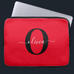 Personlig Monogram Namn Red Black White Laptop Fodral<br><div class="desc">Den här elegantens monogram- och snyggt-manusförfattaren namn kan ges som en gåva till en födelsedag, bröllop, möhippa, årsdag, Mors dag eller vilken tillfälle som helst. Det kan vara personlig med människans initialtid och namn. Du kan ändra teckensnitt, teckensnitt färg, storlekt teckensnitt och bakgrund färg med Verktyg i Design. Teckensnittet storlekt...</div>