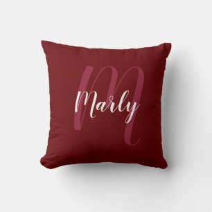 Personlig Monogram och Namn Burgandy Red Kudde
