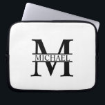 Personlig Monogram och Namn Laptop Fodral<br><div class="desc">Personlig Monogram- och Namn-presentationer med personlig monogram och namn i klassiskt serif font stil. Perfekt som fars dag-gåvor till pappa,  gåvor till farfar,  make,  student och annat.</div>