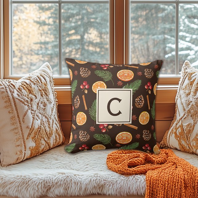 Personlig Monogram Rustic Botanical jul Kudde (Shown on a 16" x 16" Throw Pillow)
