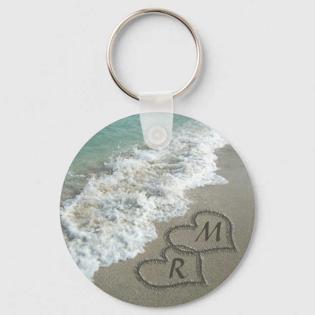 Personlig Monogram Sand Hearts on Beach Ocean Nyckelring (Framsida)