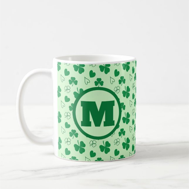 Personlig monogram Shamrock mönster grönt Mugg (Vänster)