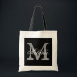 Personlig monogram till påse | Svartvitt Tygkasse<br><div class="desc">Personlig namn monogram till påsen | Svartvit färg. Utformning av logotypen i elegant med vackra brev initialer i monogrammet. Cute vintage-presentidé för brud,  blomflickor,  maid of honor och brudar i bröllop. Klassskripttext med chicens bakgrund brev. Även underbar för möhippa- eller bachelorettfest.</div>
