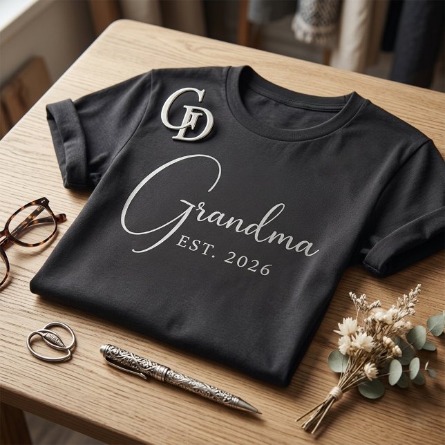 Personlig Mormor Est 2026 T Shirt (Grandma Est 2026)