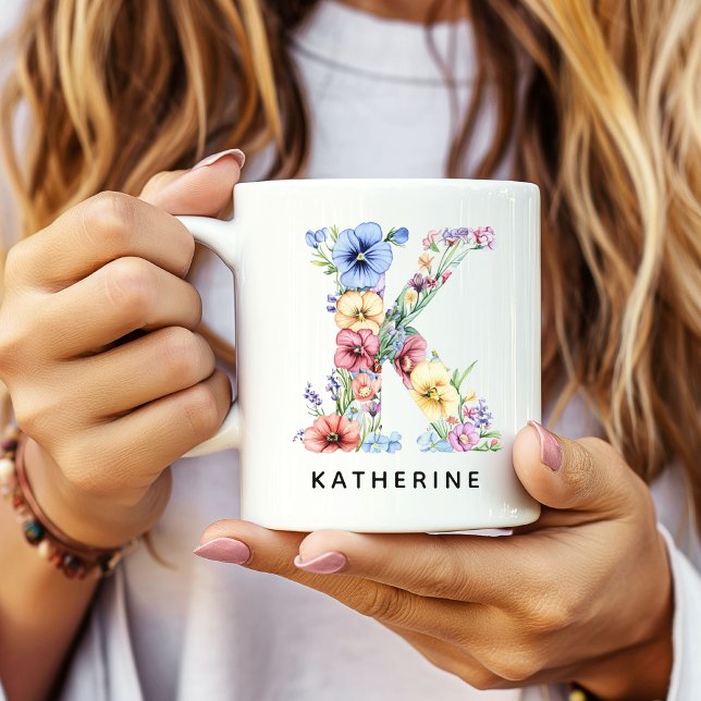 Personlig mugg med blommig alfabetpresent för henn (Custom Monogram Name Mug for Mom or Bridesmaids, Custom Floral Alphabet Mug for Teacher or Nurse)