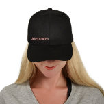Personlig namn, Anpassningsbar Text Broderad Keps<br><div class="desc">Den här söta,  broderade basebollhatten kan vara en perfekt gåva till mamma vän,  flickvän,  syster. Du kan enkelt personlig locket genom att lägga till ditt namn.</div>