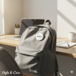 Personlig Namn Badge Stil Pinback-knapp Knapp<br><div class="desc">Gör introduktionerna enkla och snyggt med den här personligen, namn badge-stil-knapp. Med ditt eget namn i en ren professionell-layout är det perfekt för händelser, konferenser, arbetsplatser eller party. Med den här kommandoknappen är det lätt och lätt att bära, och du får hjälp att komma ut i vilken publik som helst....</div>