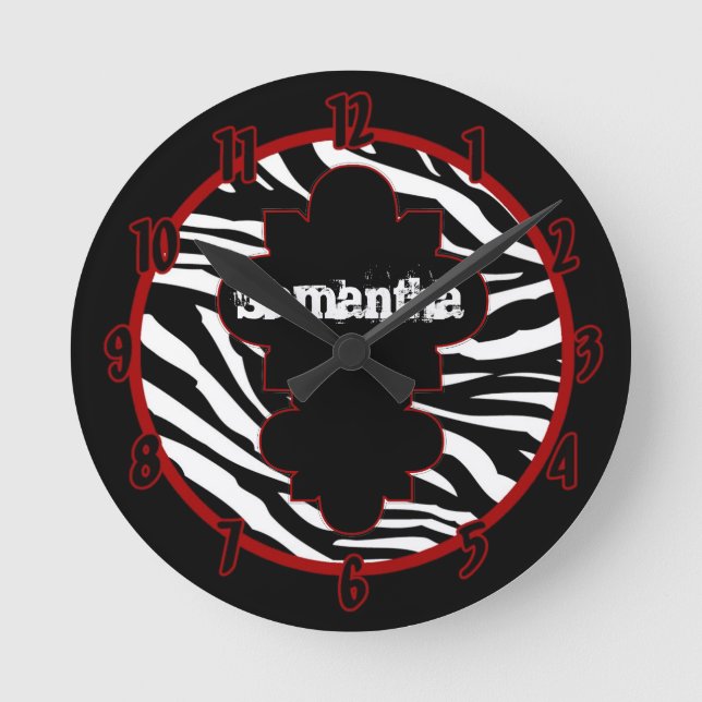 Personlig Namn Clock Black och White Zebra Rund Klocka (Framsida)