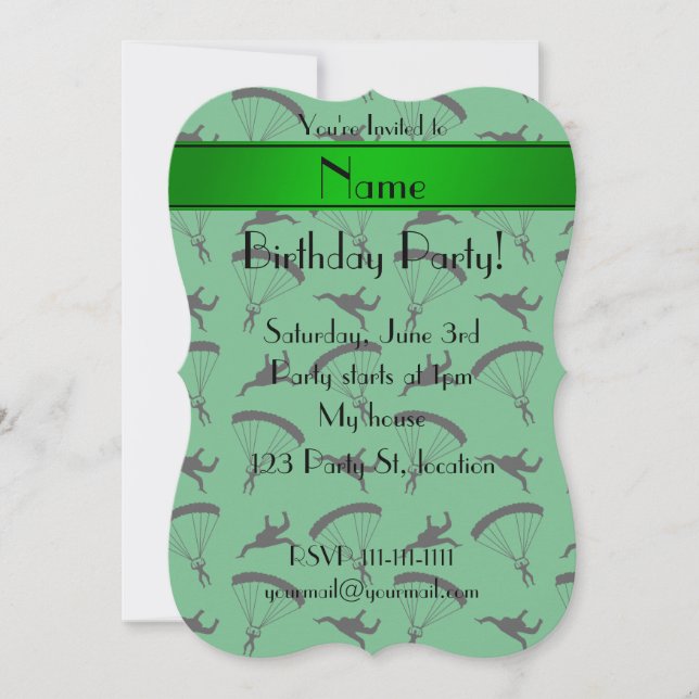Personlig namn grönt skydykande mönster inbjudningar (Framsida)