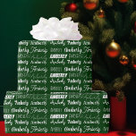 Personlig Namn Grönt Teckensnittshämtning jul Presentpapper<br><div class="desc">Den kommande grönten,  julklappen i namn,  som omsluter pappra dekorerade i nio olika typsnitt och stavar ditt namn i vitt. Späd anpassningsbar barn presentfigursätter med roligt typografi i vitt.</div>