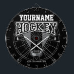 Personlig NAMN Hockey Player Stick Puck Team Darttavla<br><div class="desc">Personlig NAMN Hockey Player Stick Puck Team Design - Anpassa med ditt namn eller Anpassningsbar Text!</div>