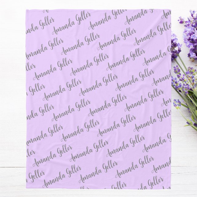 Personlig Namn Monogram Calligraphy Lavender Fleecefilt (Skapare uppladdad)