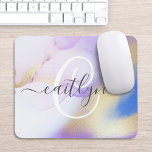 Personlig Namn Monogram Lila Watercolor Luxe Musmatta<br><div class="desc">Anpassa enkelt den här glamorösa stil-abstrakt-lilac-vattenfärgen och guld-sprejbakgrunden med anpassningsbarna.</div>