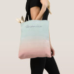 Personlig Namn Pastel Mint Peach Watercolor Tygkasse<br><div class="desc">Den här snyggten i väskan har en vacker abstrakt vattenfärg rand i pastellskuggor av havsglas och persikokorall. Anpassa det med ditt namn i handskrivet skript. Underbar presentidé.</div>