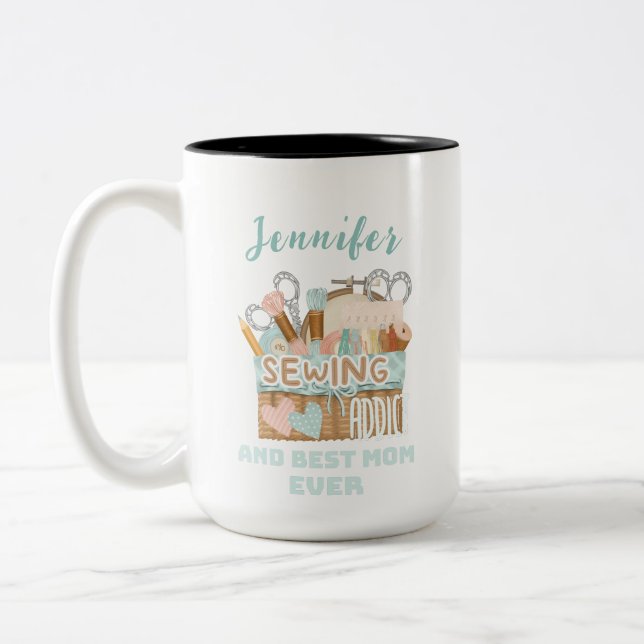 Personlig Namn Seamstress Sewing Addict Mamma Två-Tonad Mugg (Vänster)